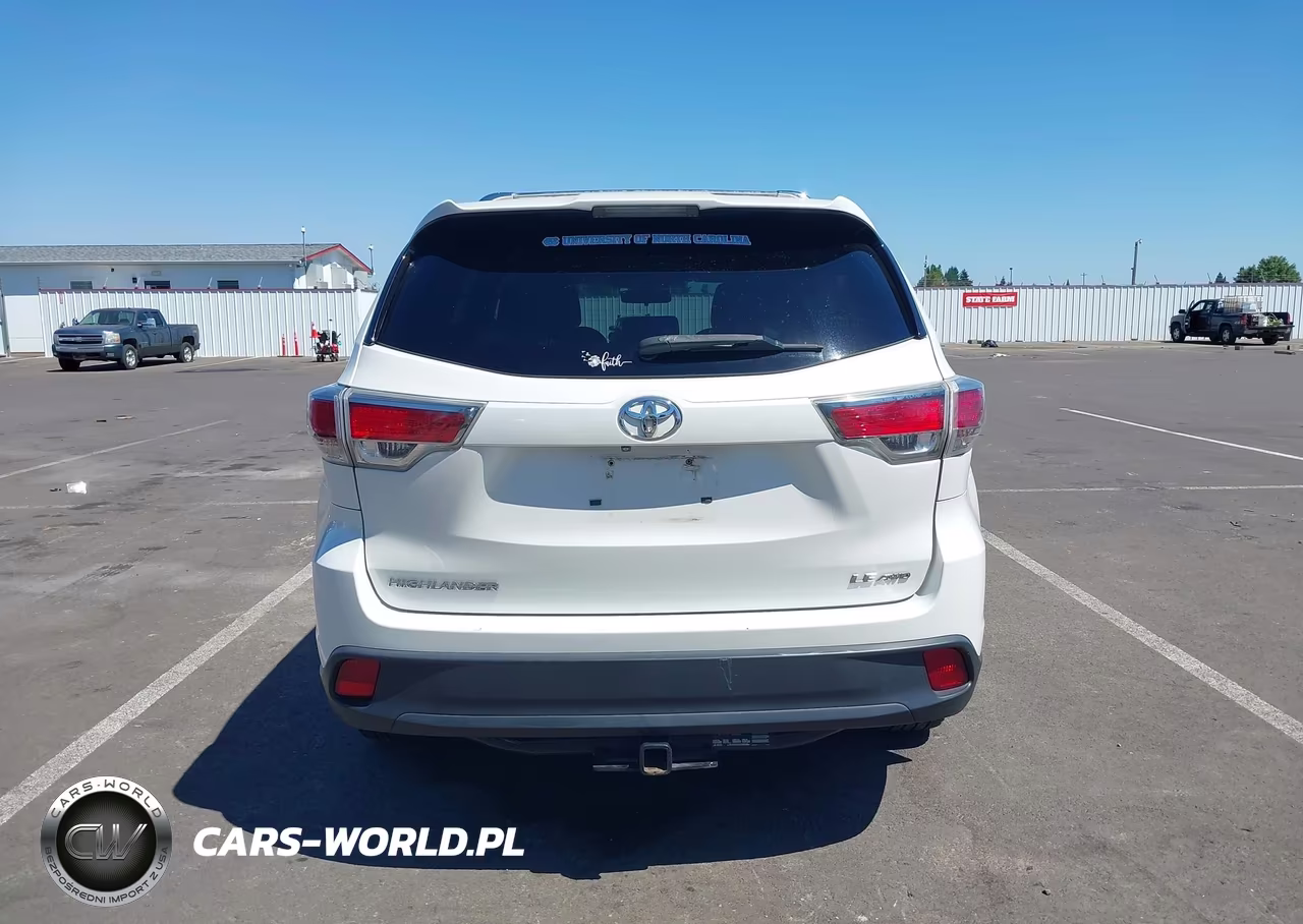 2014 Toyota Highlander Le V6 VIN:5TDBKRFH7ES011375 - 16