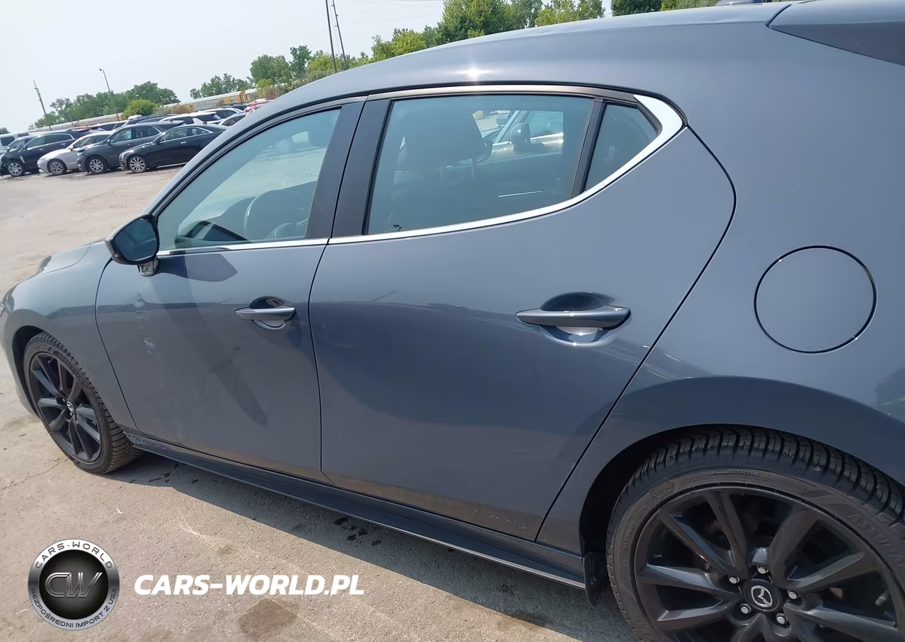 2021 Mazda Mazda3 Premium VIN:JM1BPBML0M1402962 - 14