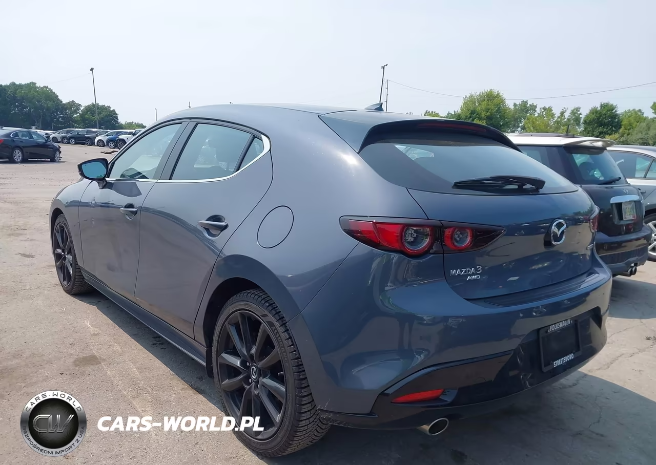 2021 Mazda Mazda3 Premium VIN:JM1BPBML0M1402962 - 3