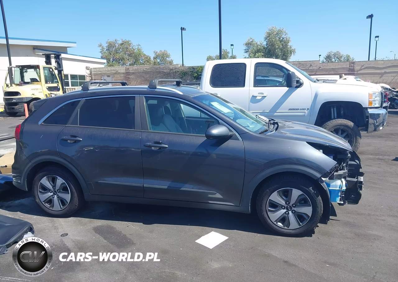2018 Kia Niro Plug-In Hybrid Lx VIN:KNDCM3LD5J5204315 - 14