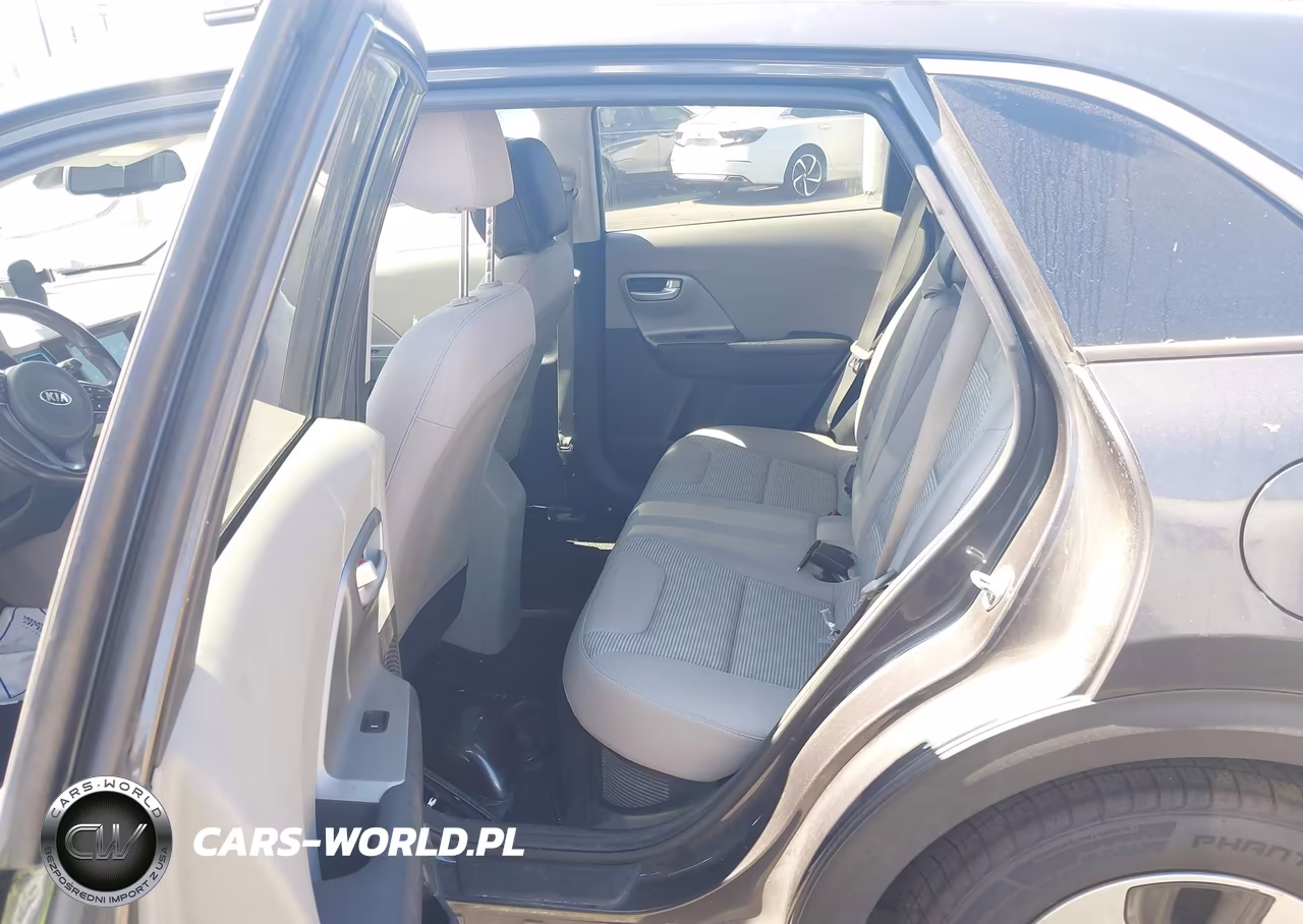 2018 Kia Niro Plug-In Hybrid Lx VIN:KNDCM3LD5J5204315 - 8