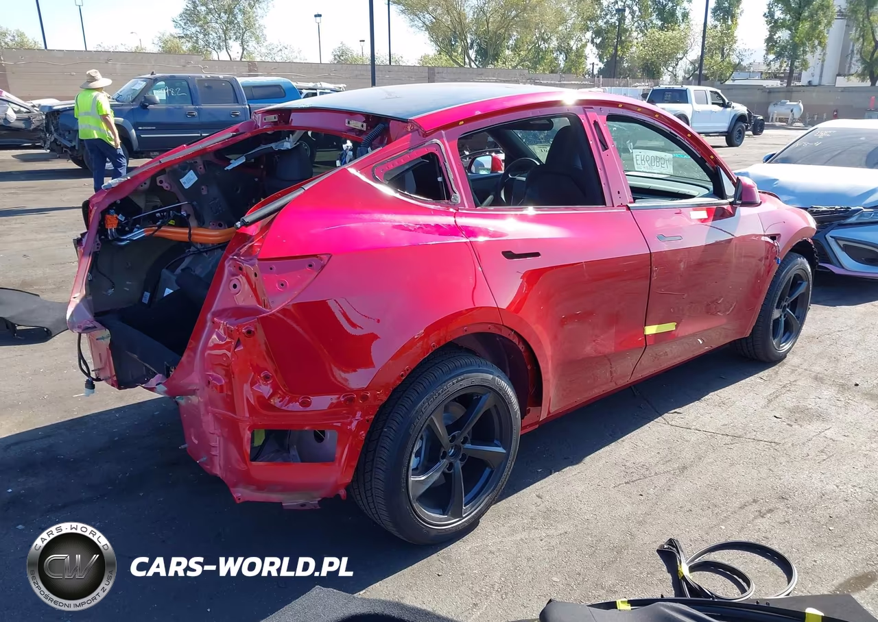 2026 Tesla Model Y Premium Rear-Wheel Drive-Rear-Wheel Drive VIN:7SAYGDED7TF645111 - 4