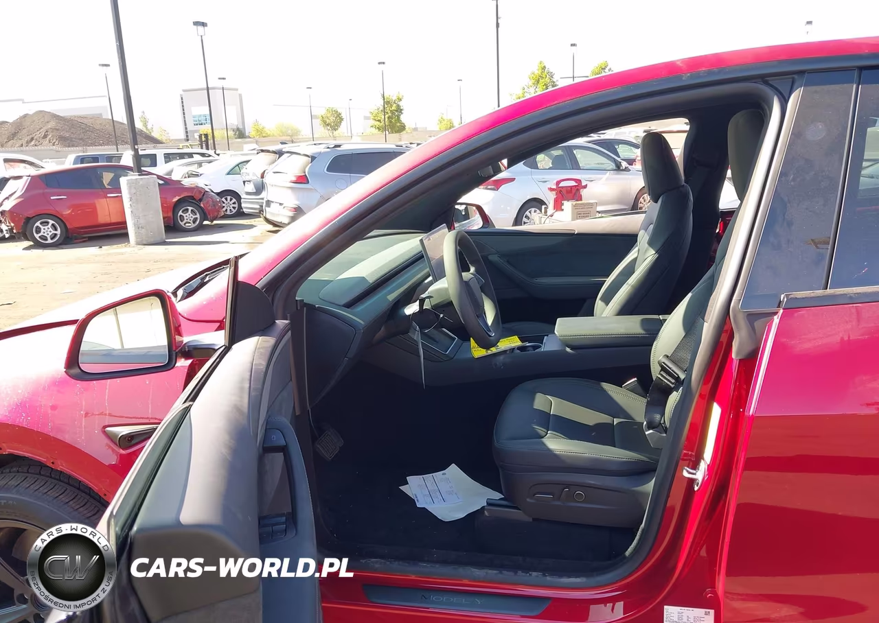 2026 Tesla Model Y Premium Rear-Wheel Drive-Rear-Wheel Drive VIN:7SAYGDED7TF645111 - 5