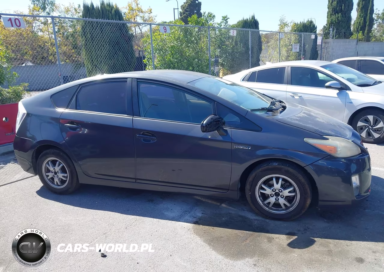 2011 Toyota Prius Three VIN:JTDKN3DU0B1394153 - 16