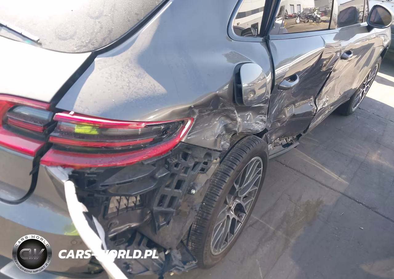 2018 Porsche Macan VIN:WP1AA2A5XJLB03982 - 12