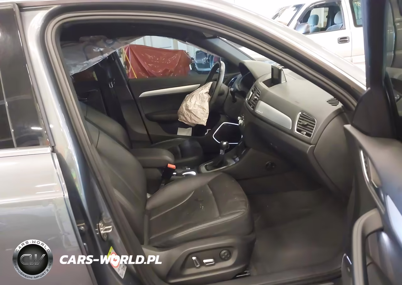 2016 Audi Q3 2.0T Premium Plus VIN:WA1GFCFS0GR003696 - 5