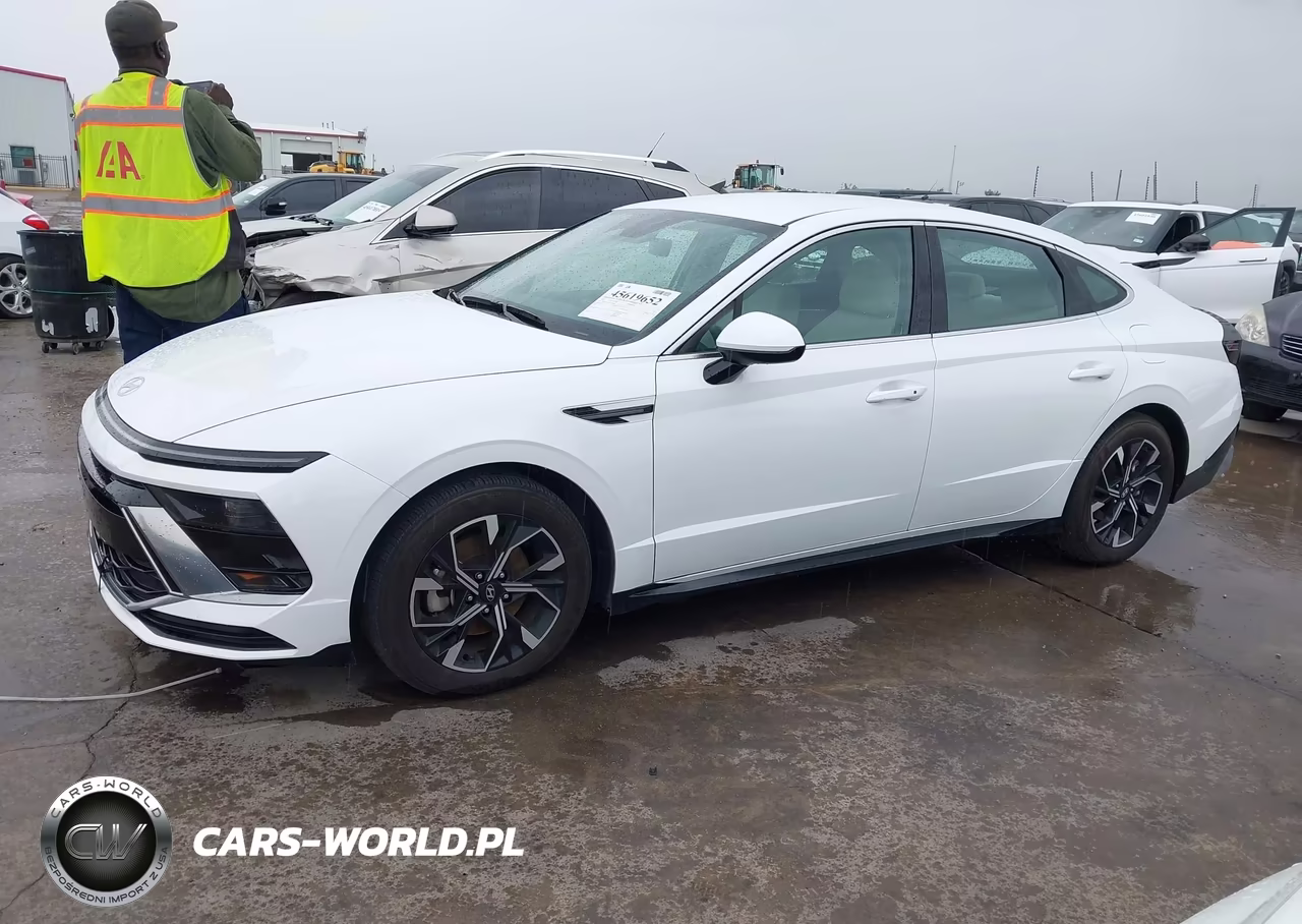 2025 Hyundai Sonata Sel VIN:KMHL64JAXSA500556 - 14