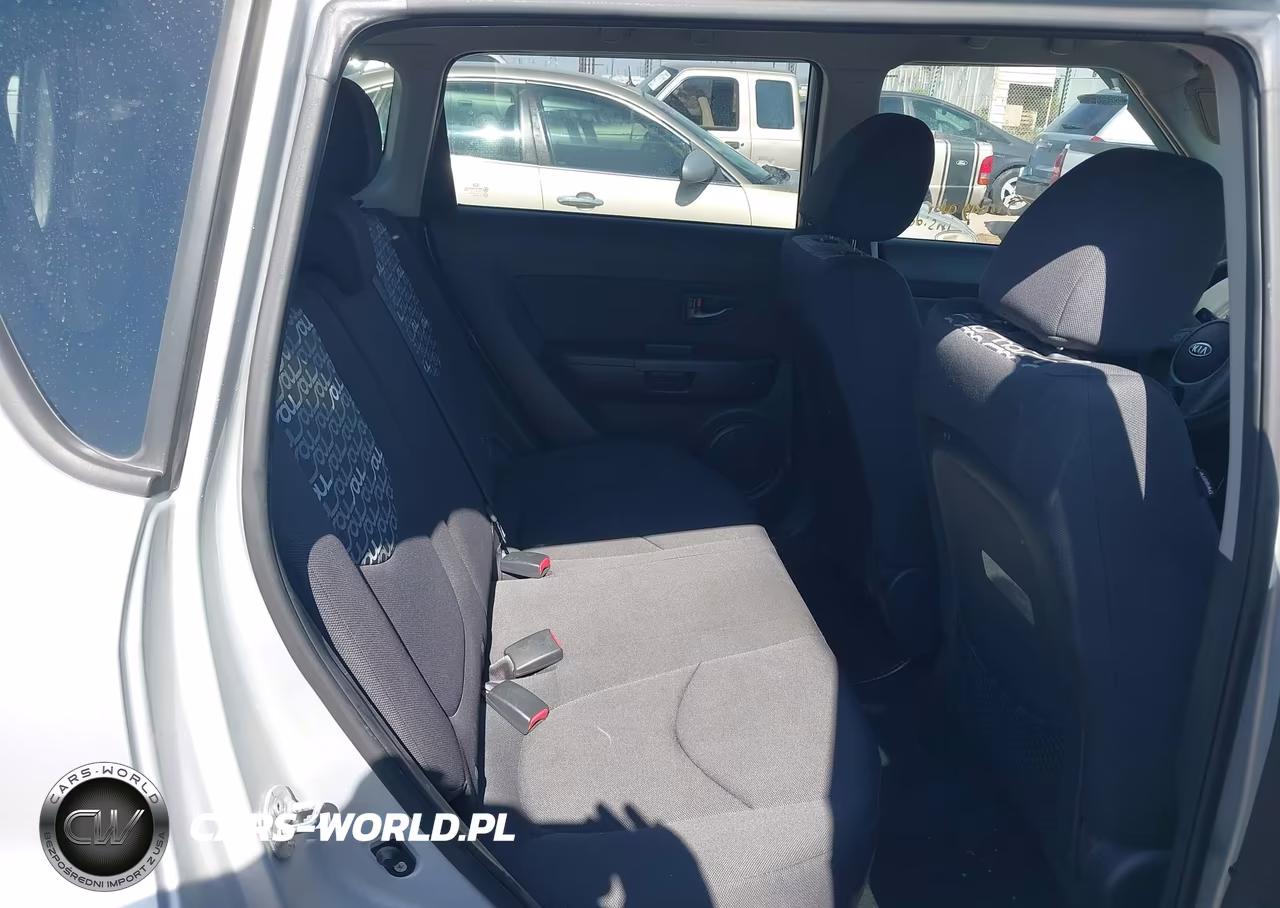 2011 Kia Soul + VIN:KNDJT2A22B7721986 - 8