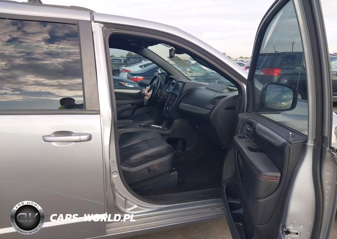 2019 Dodge Grand Caravan Gt VIN:2C4RDGEG0KR647422 - 5