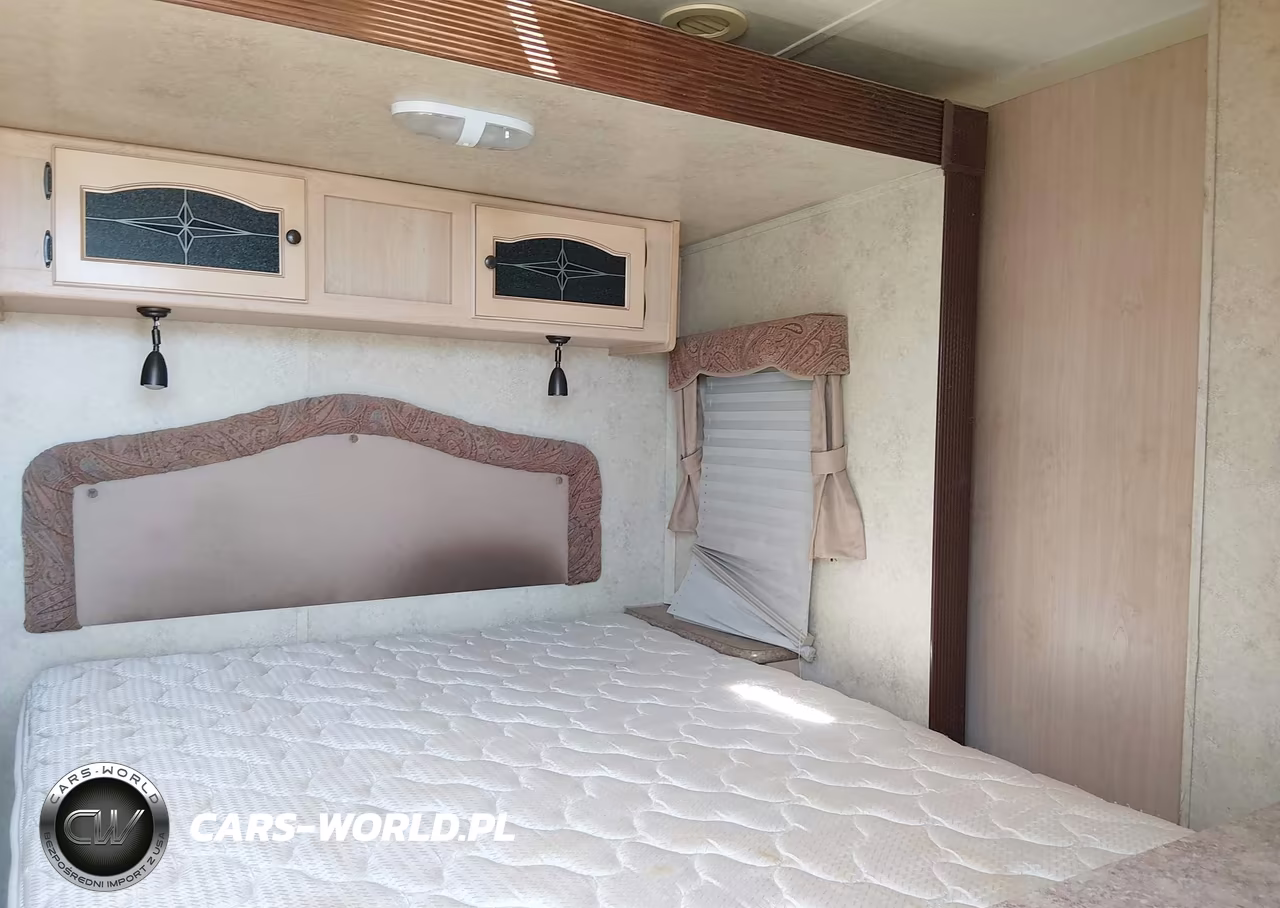 2011 Forest River Flagstaff 30Wrkss VIN:4X4TFLF24B1838237 - 8
