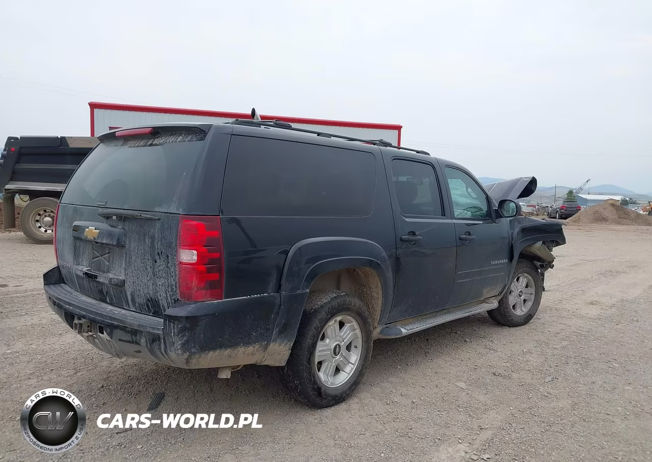 2013 Chevrolet Suburban Lt VIN:1GNSKJE75DR344155 - 4