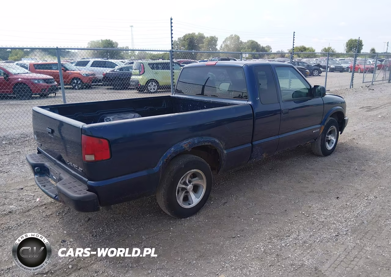 2001 Chevrolet S-10 Ls VIN:1GCCS19W818187432 - 4