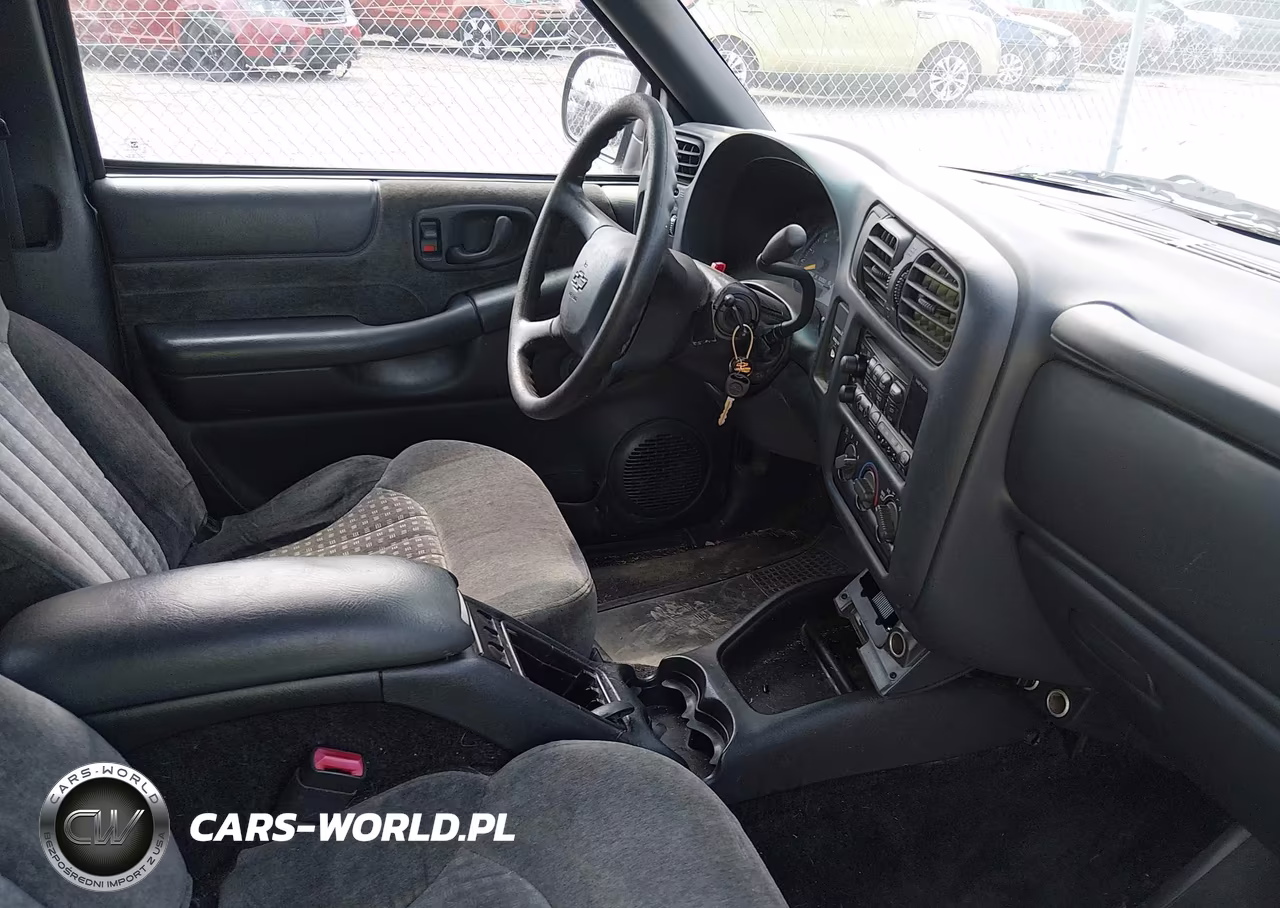 2001 Chevrolet S-10 Ls VIN:1GCCS19W818187432 - 5