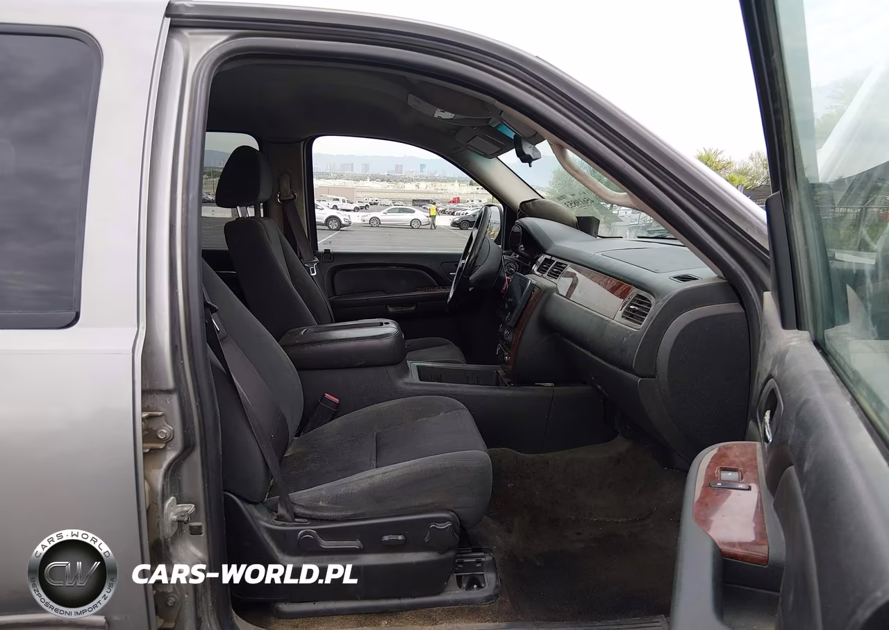 2009 Chevrolet Tahoe Lt1 VIN:1GNFK23019R261682 - 5
