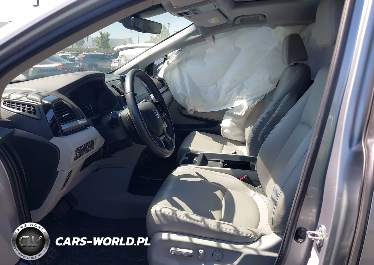 2021 Honda Odyssey Touring VIN:5FNRL6H89MB000243 - 5