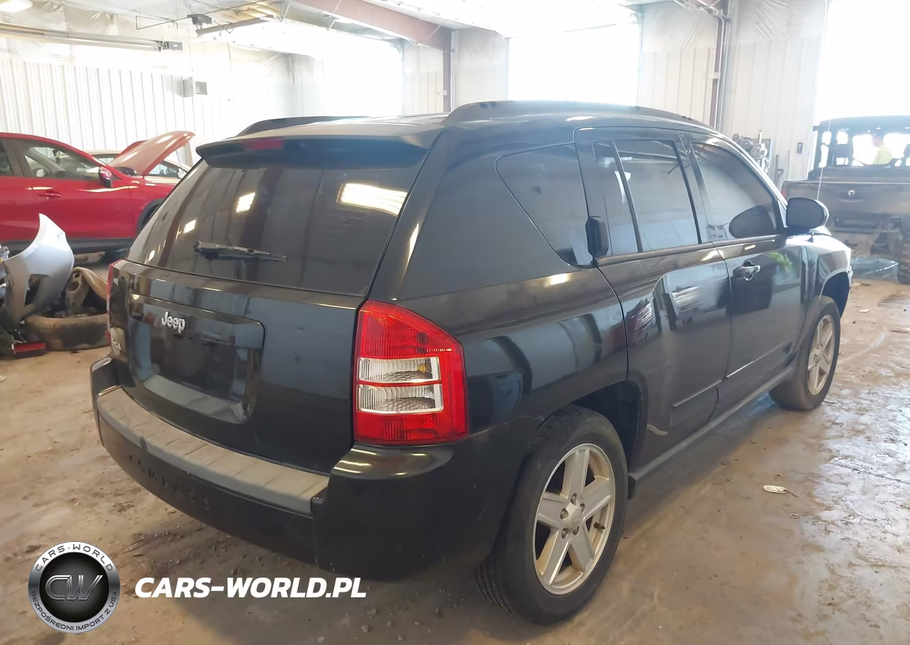 2010 Jeep Compass Sport VIN:1J4NF4FB3AD601539 - 4