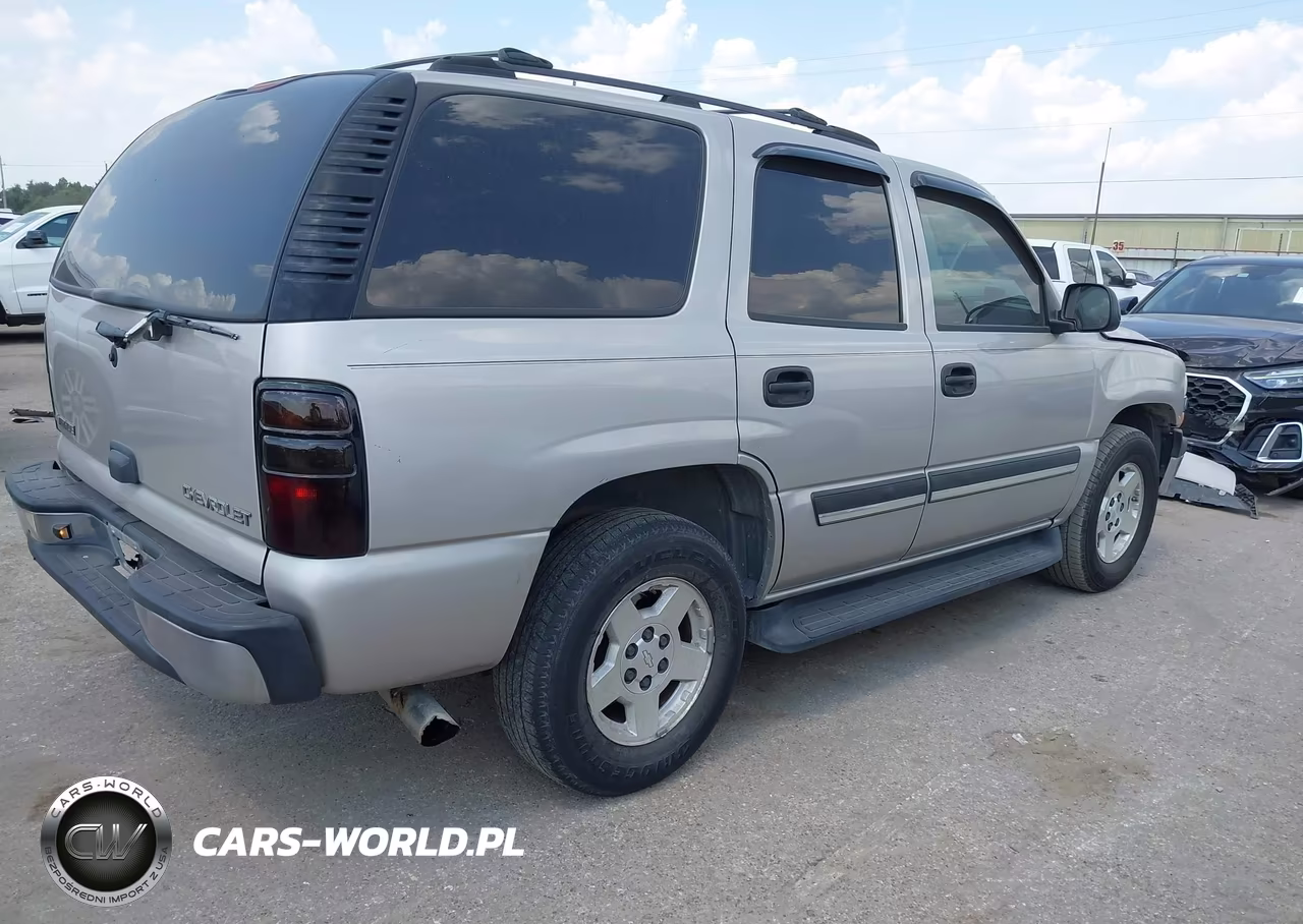 2004 Chevrolet Tahoe Ls VIN:1GNEC13V34R215939 - 4