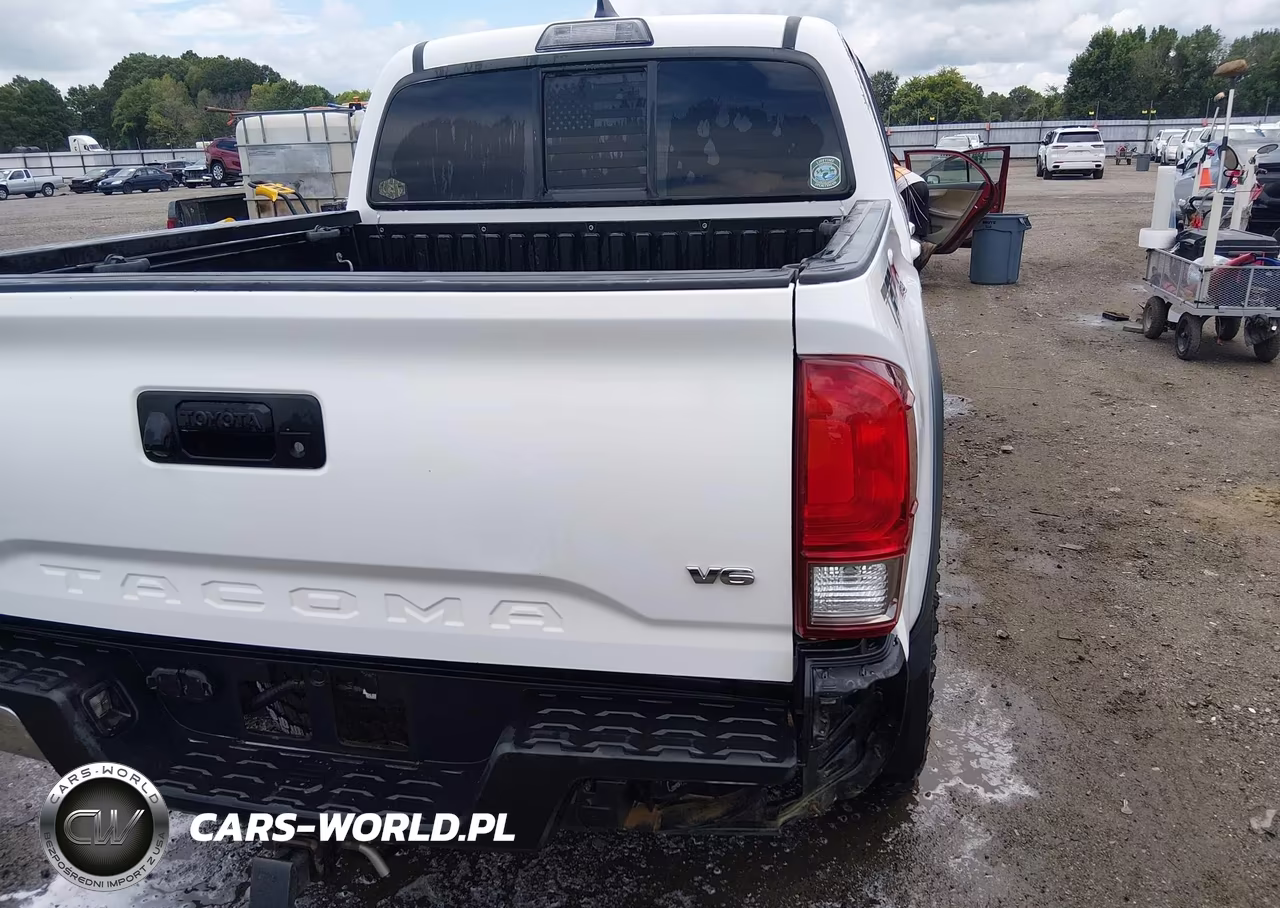 2016 Toyota Tacoma Trd Off Road VIN:3TMCZ5AN2GM010868 - 16
