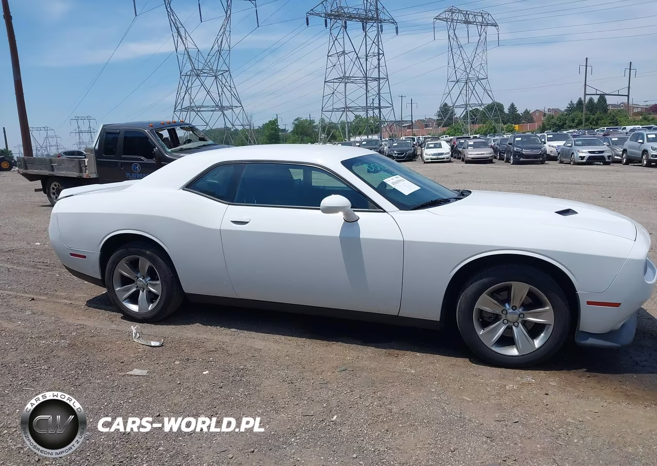 2021 Dodge Challenger Sxt VIN:2C3CDZAG9MH623463 - 14