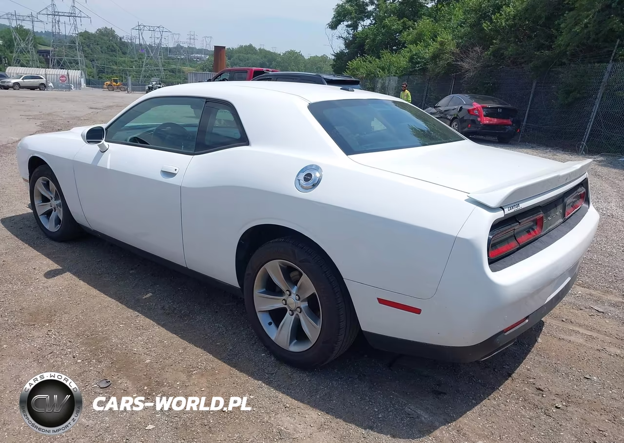 2021 Dodge Challenger Sxt VIN:2C3CDZAG9MH623463 - 3