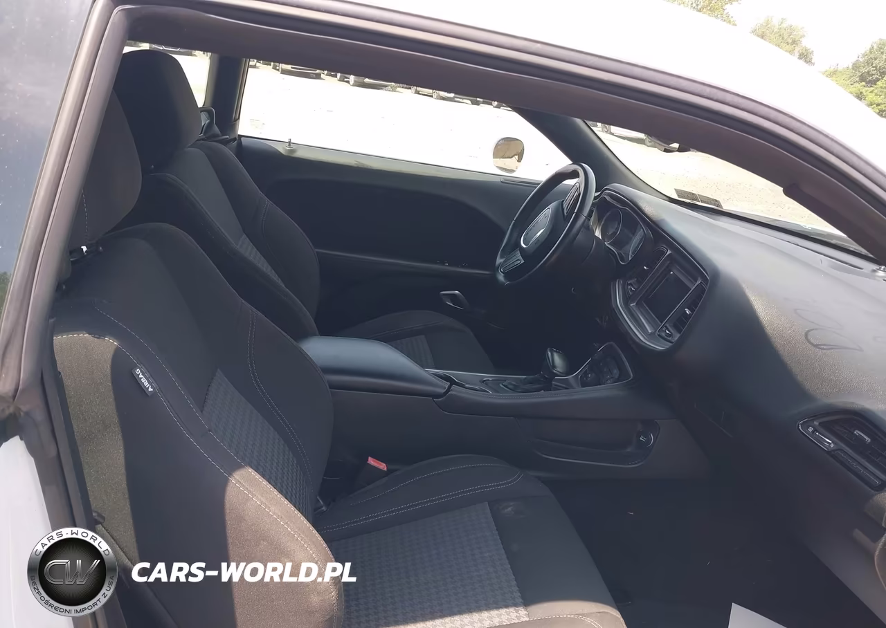 2021 Dodge Challenger Sxt VIN:2C3CDZAG9MH623463 - 5