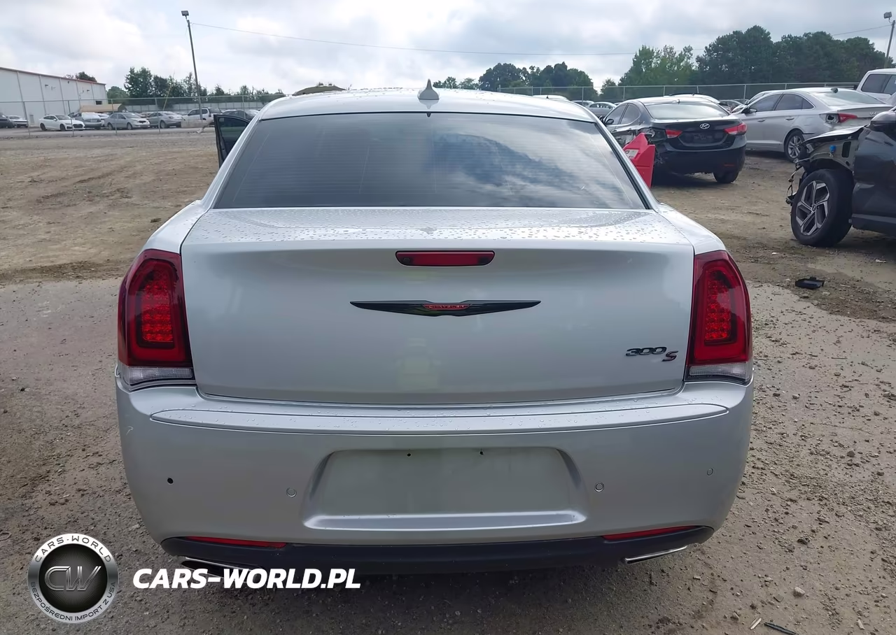 2023 Chrysler 300 300S VIN:2C3CCABG8PH637264 - 16