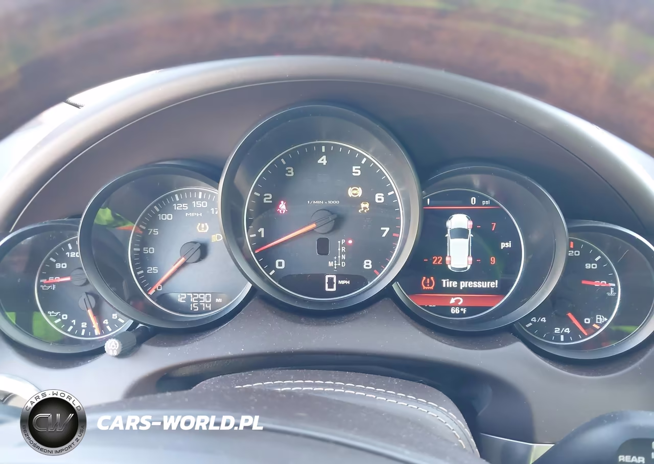 2012 Porsche Cayenne Turbo VIN:WP1AC2A27CLA82656 - 7