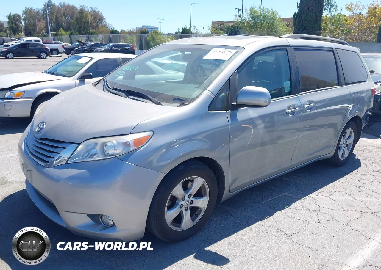 2017 Toyota Sienna Xle 8 Passenger VIN:5TDYZ3DC5HS788409 - 2