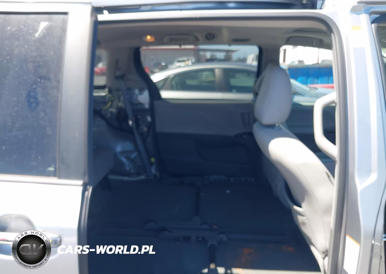 2017 Toyota Sienna Xle 8 Passenger VIN:5TDYZ3DC5HS788409 - 8