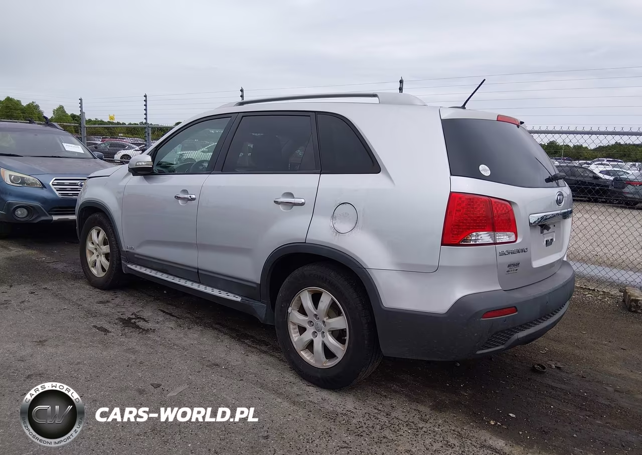 2013 Kia Sorento Lx V6 VIN:5XYKTDA27DG374483 - 3