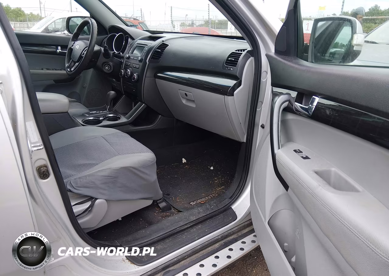 2013 Kia Sorento Lx V6 VIN:5XYKTDA27DG374483 - 5