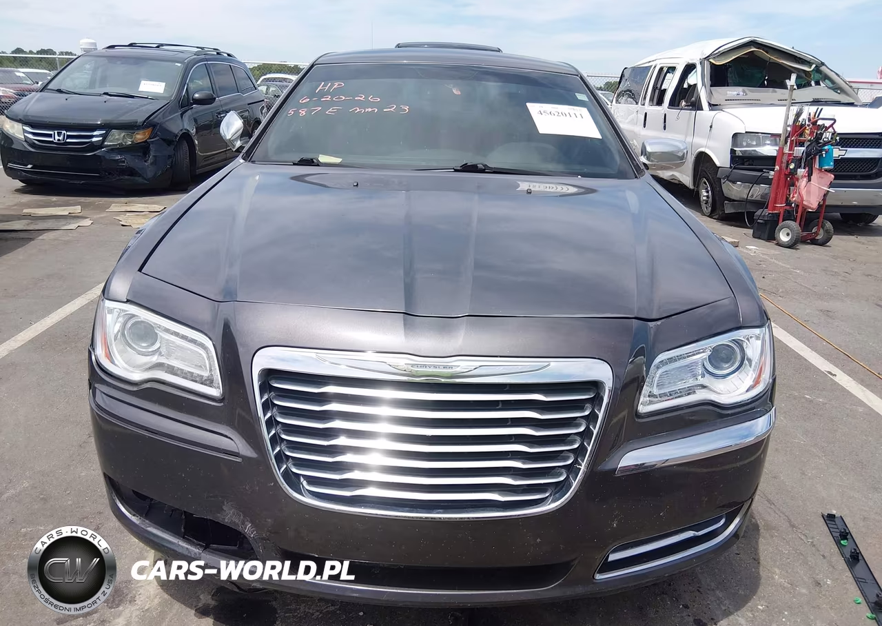 2014 Chrysler 300 VIN:2C3CCAAG1EH375747 - 12