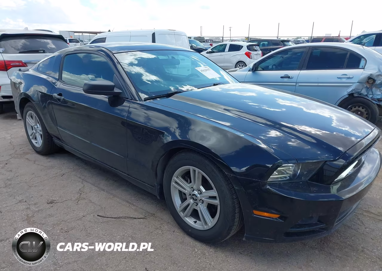 2014 Ford Mustang V6