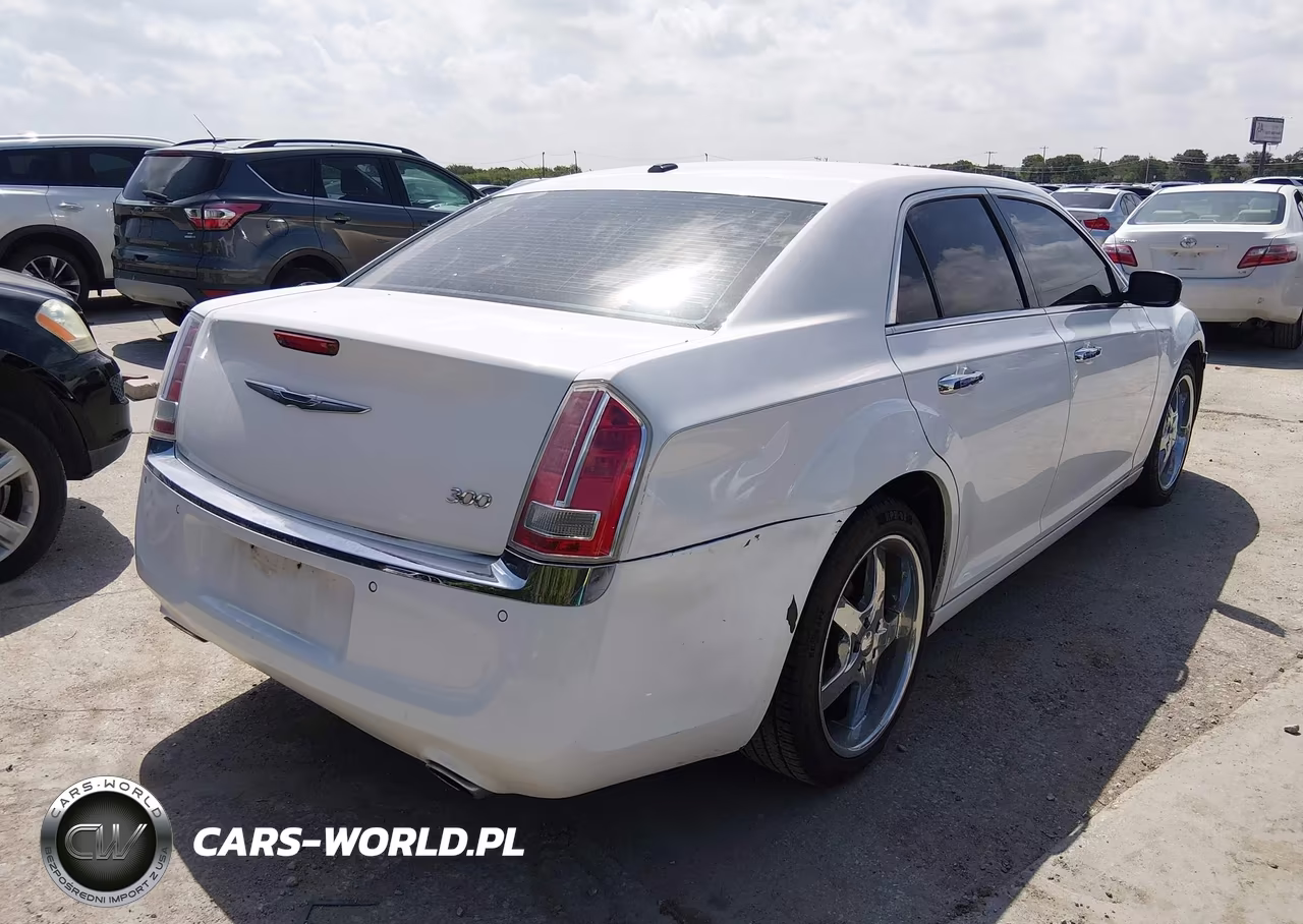 2011 Chrysler 300 Limited VIN:2C3CA5CG1BH585609 - 4