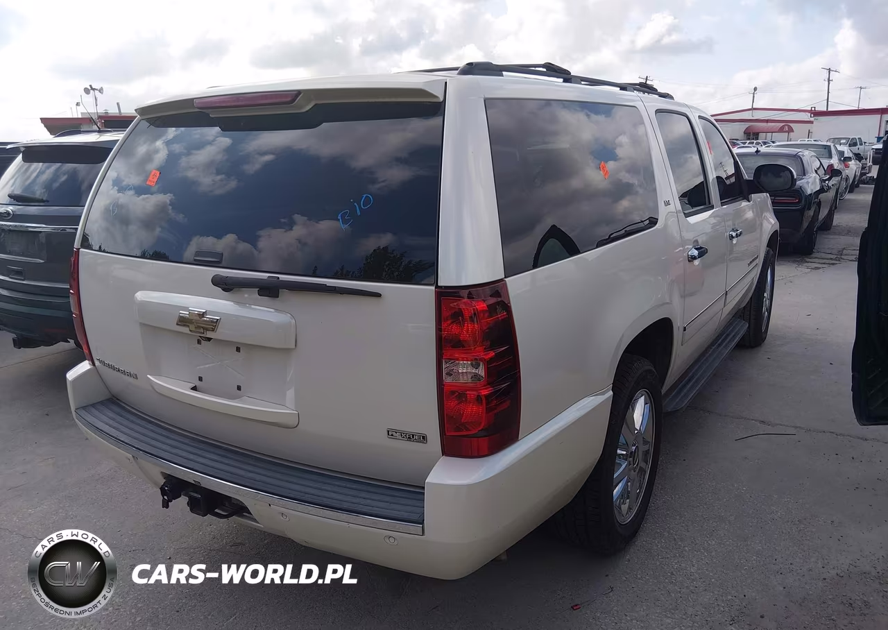 2010 Chevrolet Suburban 1500 Ltz VIN:1GNUKKE38AR251895 - 4