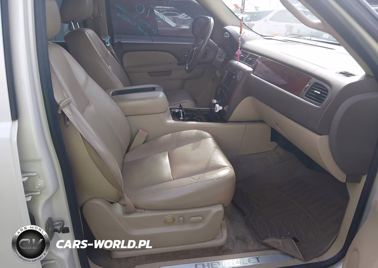 2010 Chevrolet Suburban 1500 Ltz VIN:1GNUKKE38AR251895 - 5