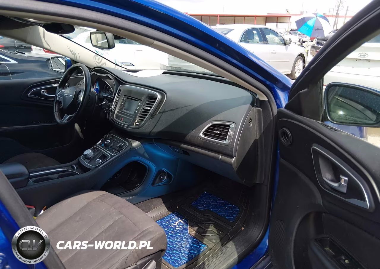 2015 Chrysler 200 Limited VIN:1C3CCCAB9FN525807 - 5
