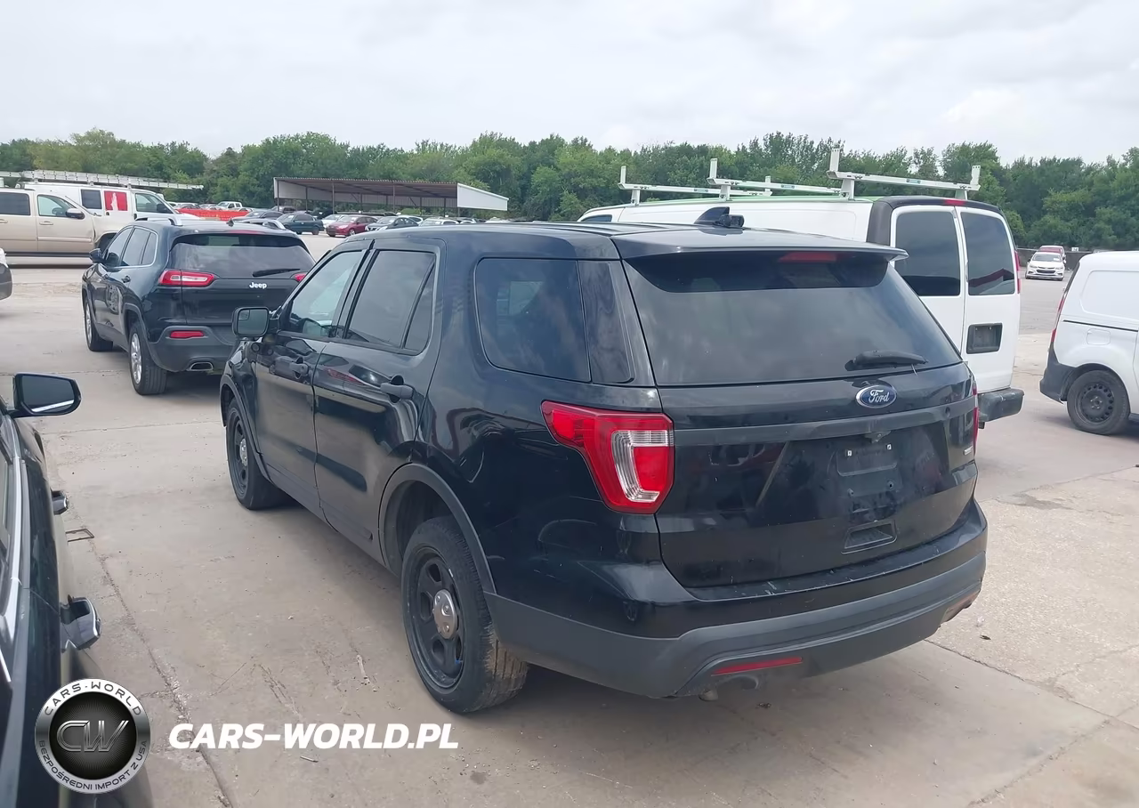 2016 Ford Utility Police Interceptor VIN:1FM5K8ARXGGC14857 - 3