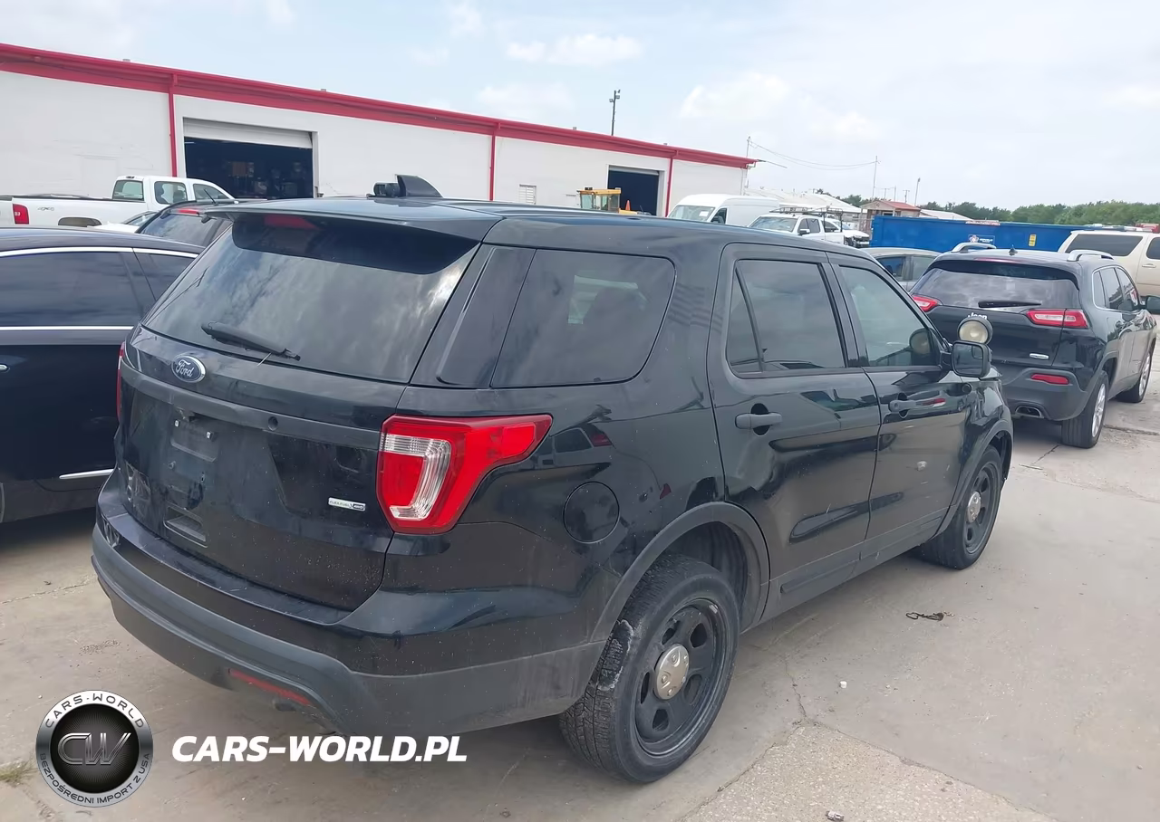 2016 Ford Utility Police Interceptor VIN:1FM5K8ARXGGC14857 - 4