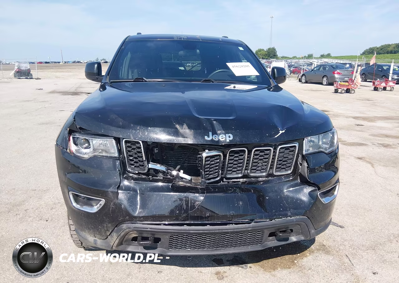 2018 Jeep Grand Cherokee Laredo E 4X4 VIN:1C4RJFAG5JC328355 - 12