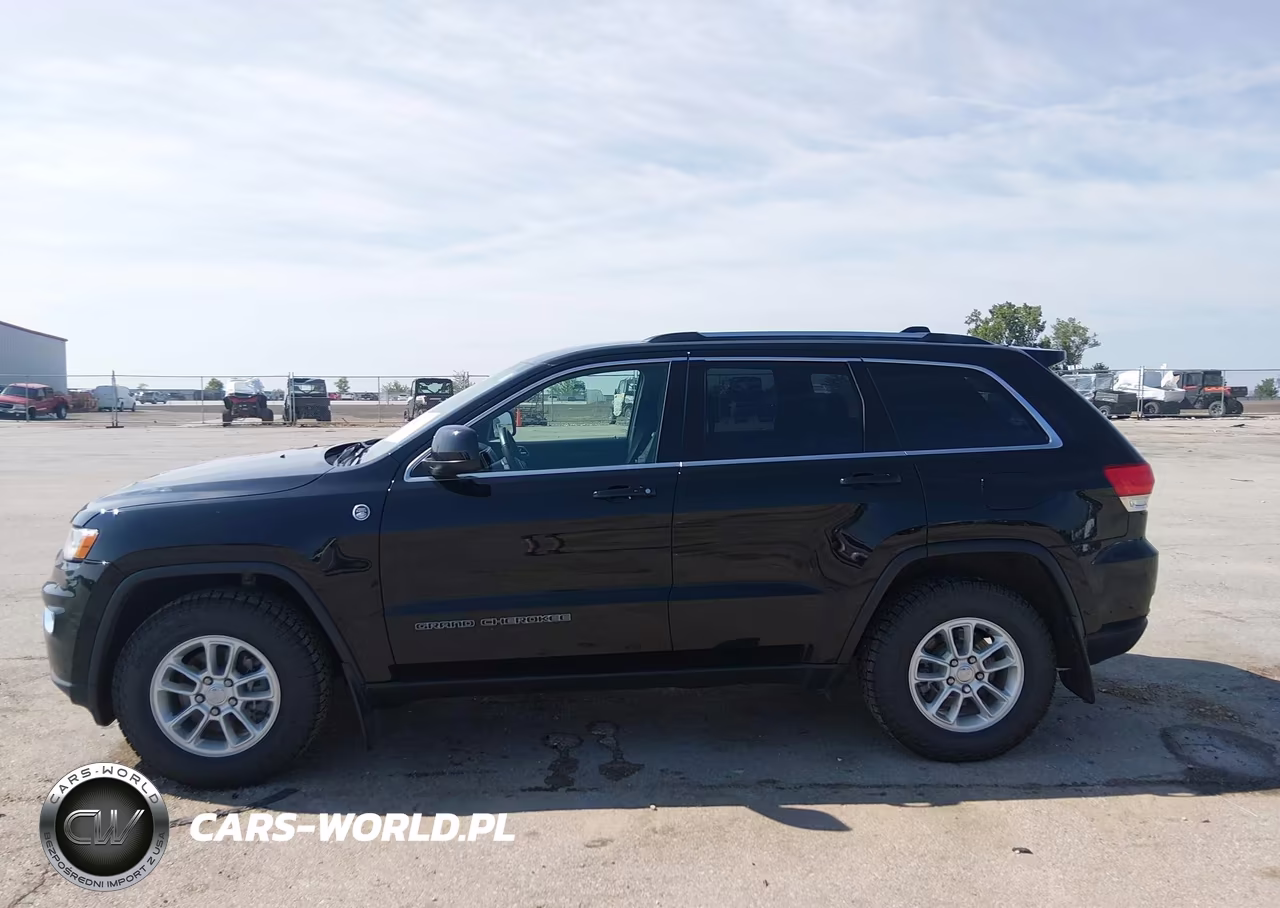 2018 Jeep Grand Cherokee Laredo E 4X4 VIN:1C4RJFAG5JC328355 - 14
