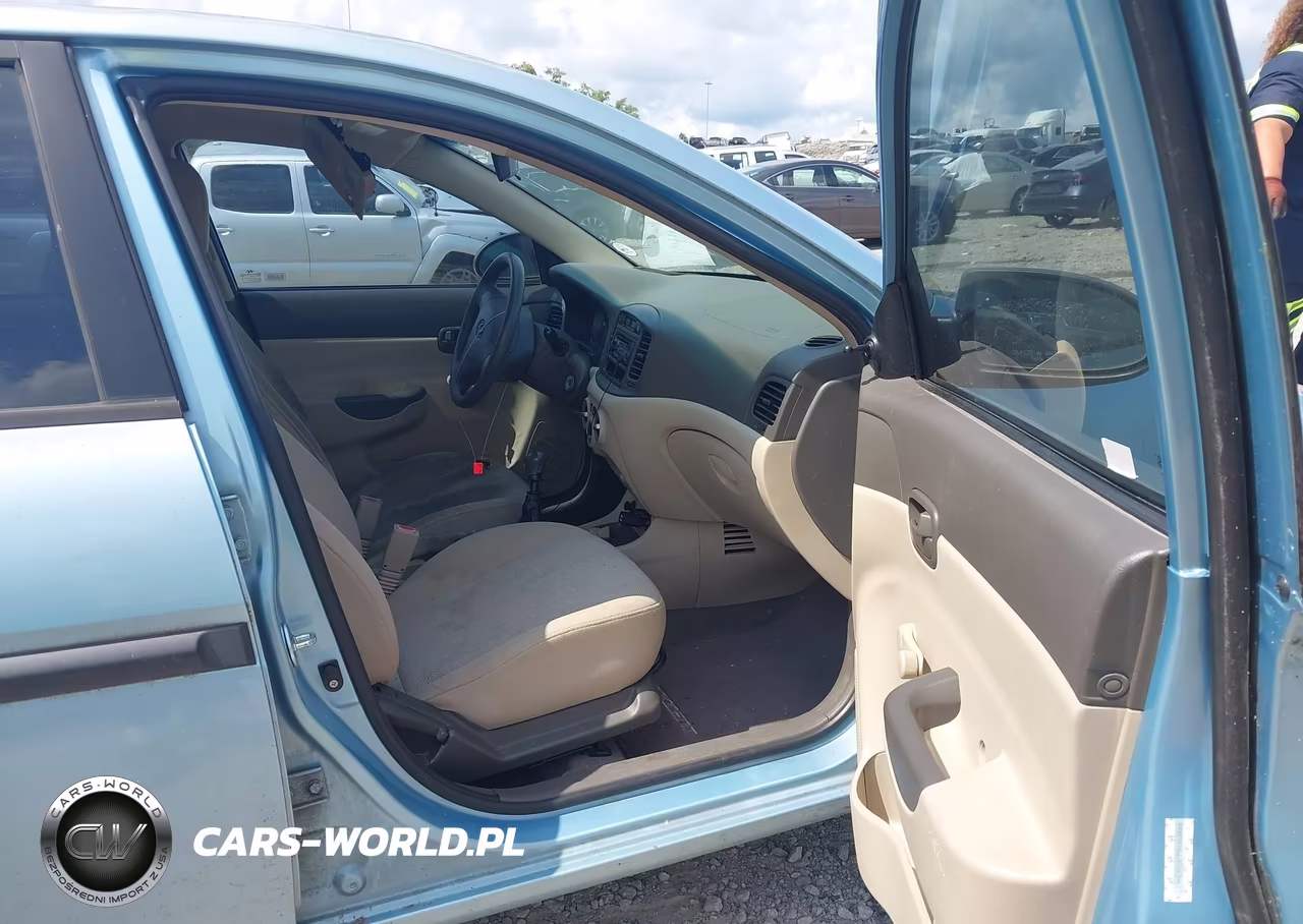 2009 Hyundai Accent Gls VIN:KMHCM46C79U303448 - 5