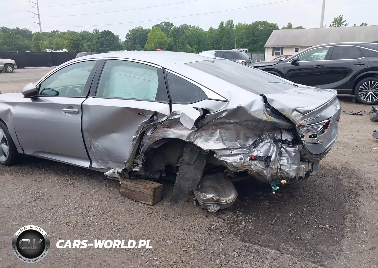 2018 Honda Accord Sport VIN:1HGCV1F31JA197943 - 6