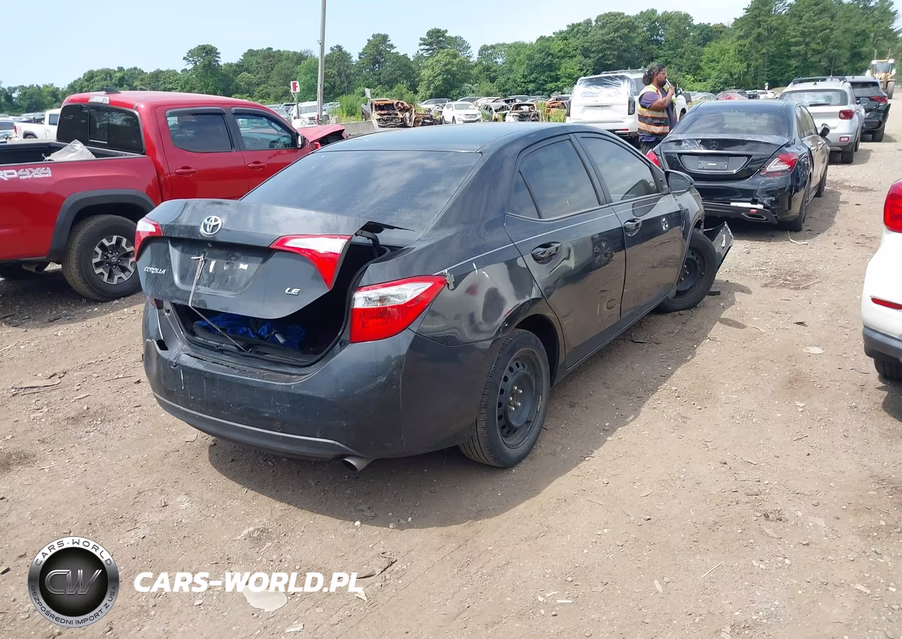 2015 Toyota Corolla Le VIN:2T1BURHE0FC359378 - 4