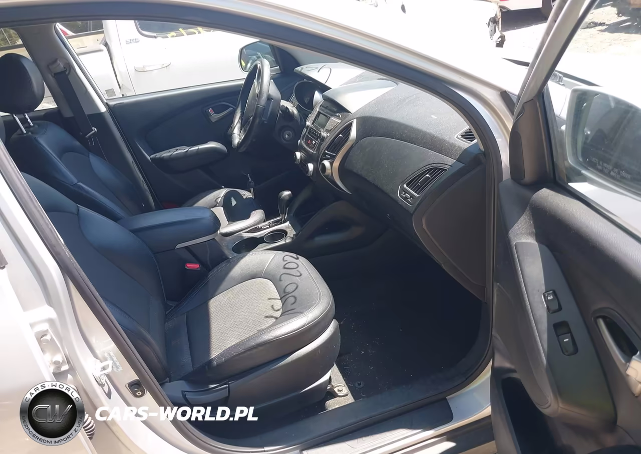 2010 Hyundai Tucson Gls VIN:KM8JUCAC5AU021810 - 5
