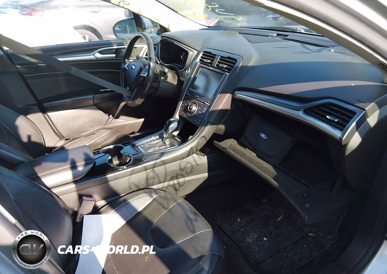 2014 Ford Fusion Titanium VIN:3FA6P0K92ER258258 - 5