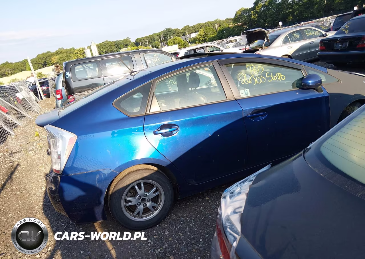 2011 Toyota Prius Four VIN:JTDKN3DU3B0312504 - 4