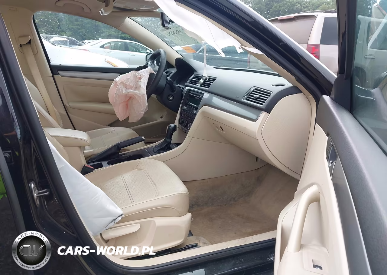 2013 Volkswagen Passat 2.5L Wolfsburg Edition VIN:1VWAH7A35DC144854 - 5
