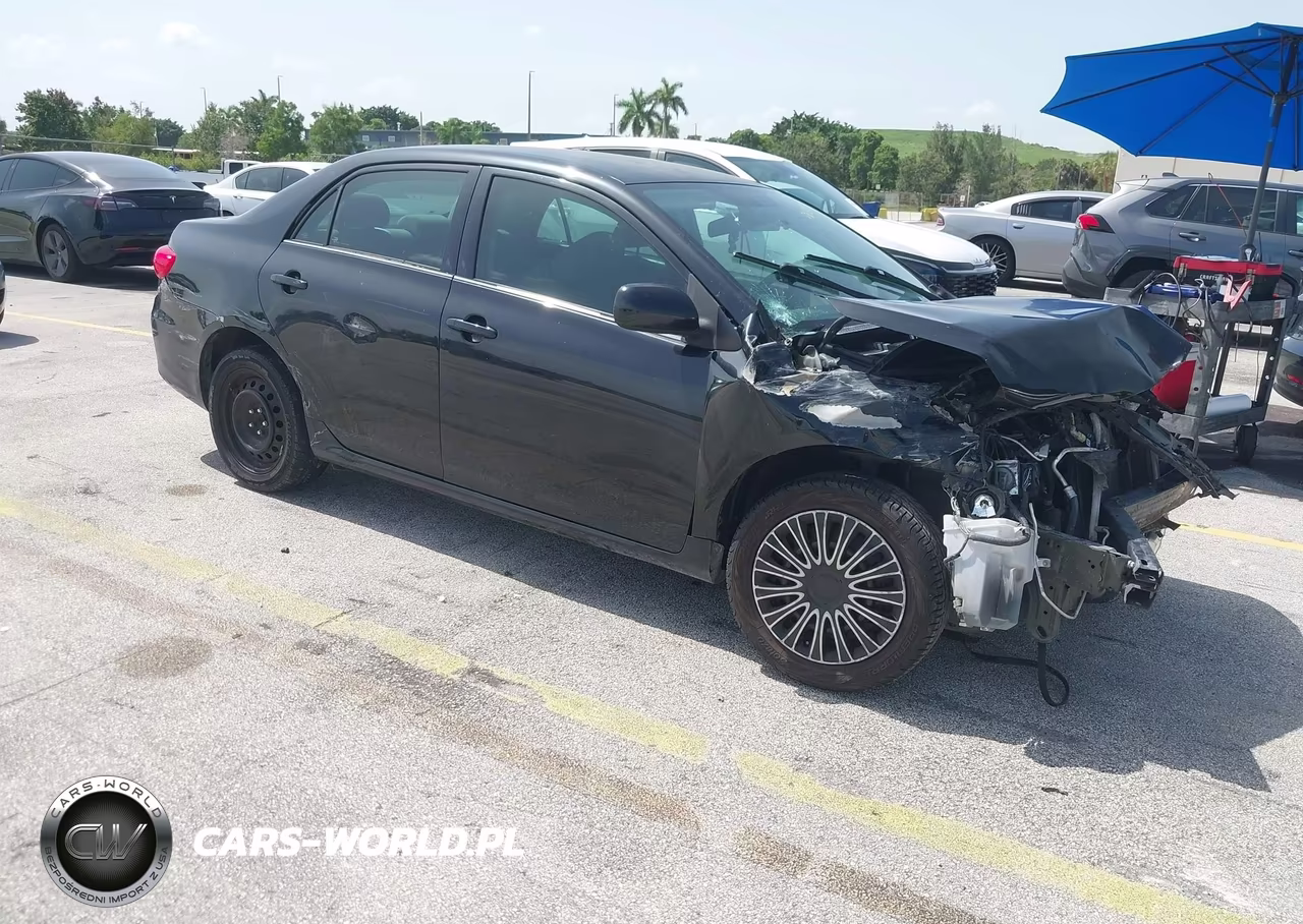 2013 Toyota Corolla Le – zdjęcie 1 z 18