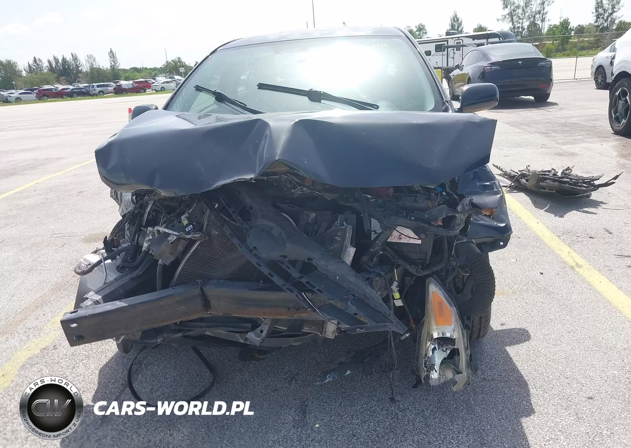 2013 Toyota Corolla Le VIN:5YFBU4EEXDP202266 - 13